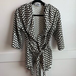 Xtaren Black and White Chevron Cardigan Sweater